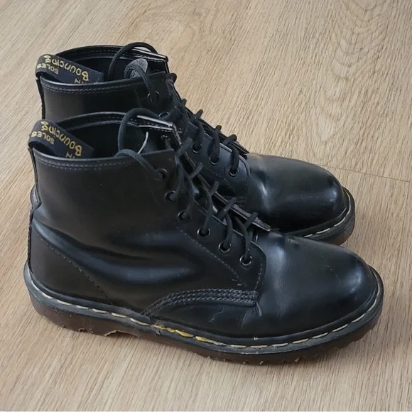 Vintage Dr. Martens 6 Eyelet Boots MIE SOLD SOLD - Picture 3 of 6